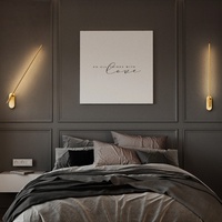 Applique murale LED minimaliste rotative en cuivre massif de style postmoderne avec interrupteur mural pour chambre, salon et couloir