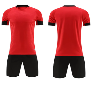 Completi Sportivi da Calcio per Ragazzi Design alla Moda Maglia da Calcio Personalizzata con Stampa a Trasferimento Termico 100% Poliestere - Product Image 4