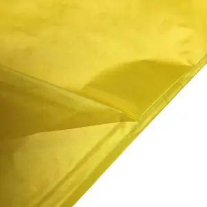 Siêu mỏng 20d 380 t 420 t nylon taffeta bóng lấp lánh nylon vải trilobal xuống bằng chứng calendering áo xuống áo áo khoác vải