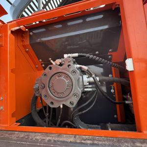 Excavatrice sur chenilles compacte Doosan DX300 d'occasion, poids en ordre de marche de 30 tonnes, capacité de la benne de 1,1 m³ - Product Image 3