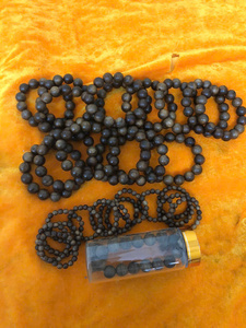 Pulsera espiritual Vintage hecha a mano Premium 16MM-18MM Agarwood Beaded Wood Jewelry Gift from Vietnam OEM Supplier - Product Image 3