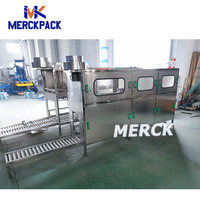 Machine de remplissage entièrement automatique pour bouteilles en plastique/verre de 5 gallons avec moteur, pour l'eau potable et les usines de boissons/aliments