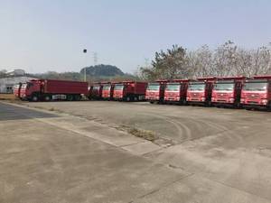 Camión Volquete Usado HOWO 8*4 Weichai, Diésel Automático, Volante a la Izquierda, 371-420hp, Servicio Pesado - Product Image 4