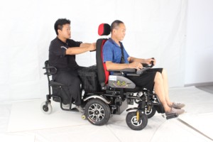 כיסא גלגלים ממונע גלגלים ממונע לנכים - Product Image 5