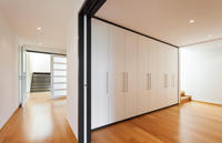 GAMSUNG 2025 Armoire d'habillage modulaire de luxe haut de gamme en acier inoxydable avec armoire en verre transparent Style design moderne