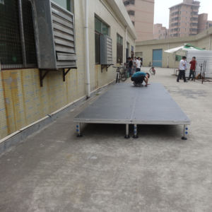 Pieds de scène portables en aluminium pour extérieur, hauteur réglable, avec montage facile et surface antidérapante pour événements - Product Image 6