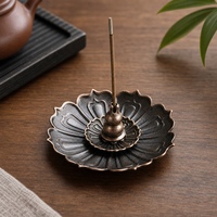 Brûleur d'encens vintage en alliage pour aromathérapie, avec un design durable fait à la main pour la décoration de la maison