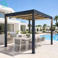 Pergola bioclimatique motorisée en aluminium de qualité commerciale QINGYING 3x3 3x4 4x4 pour hôtel, complexe hôtelier, bord de piscine