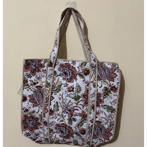 Sac fourre-tout en coton matelassé brodé floral, fait main, style bohème, imprimé à blocs, motif floral vert, sac de marché à bandoulière pour la vente en gros - Product Image 1