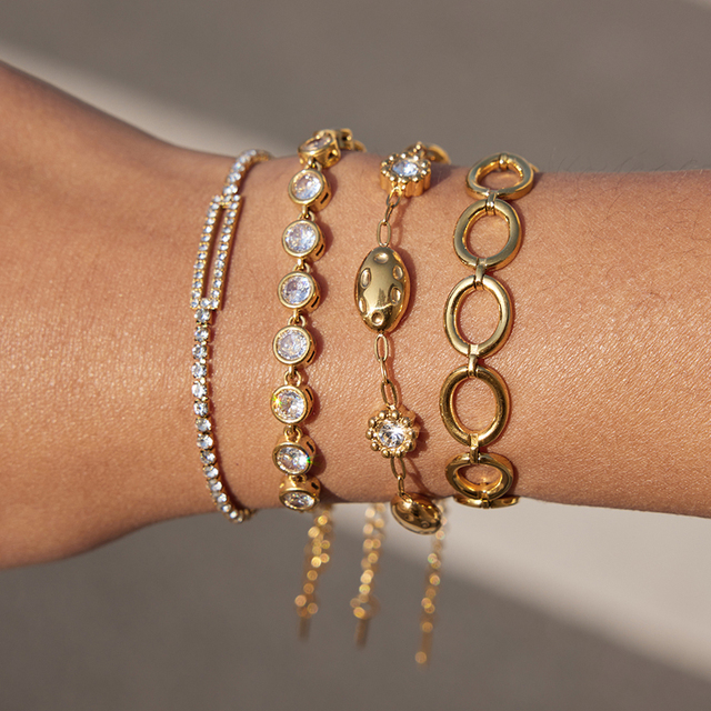 J&D Modern Organic Floral Bracelet for Women 18K Gold Plated Stainless Steel Abstract Crystal Flower Link Chain Jewelry