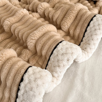 Couverture polaire en corail rayé, fausse fourrure de lapin, chaude, douce et épaisse, en flanelle, pour lit double, couette pour canapé d'hiver