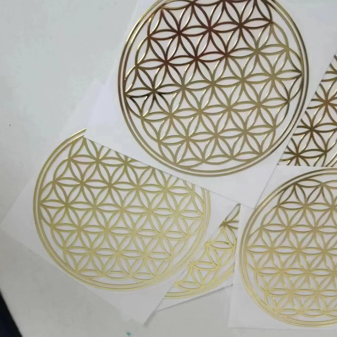 Impresión personalizada Logotipo de lujo metálico 3D en relieve Metal impermeable lámina de oro pegatina de transferencia