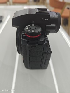 กล้อง Panasonic Lumix DC-S1RM2 มือสอง ความละเอียด 44.3MP ฟูลเฟรม มิเรอร์เลส พร้อมระบบกันสั่นภาพ - Product Image 6