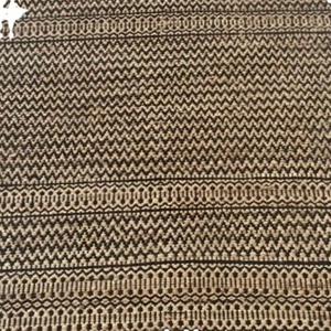 Tapis moderne en laine tissé à la main Curated Spaces - Product Image 1