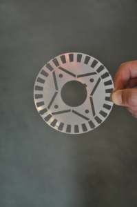 تثقيب القوالب التقدمي لملحقات المحرك الكهربائي ، تصفيح صلب صلب ، ختم الجزء الثابت الأساسي - Product Image 5