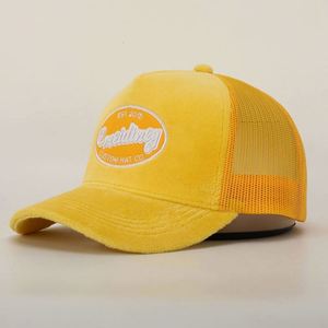 Casquette Trucker en Velours à 5 Panneaux Personnalisée avec Logo Brodé de Haute Qualité, Visière Courbée, Casquette Snapback en Maille Tendance - Product Image 5