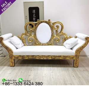 Silla de Pedicura de Lujo Económica con Diseño de León Dorado, Trono Real para Novios - Product Image 1