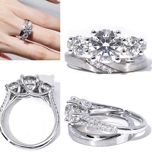 Anillo de Diamantes de Laboratorio con Corte Brillante Redondo Triple en Oro PT950 Personalizado de Tianyu Gems, Elegante y Clásico para Mujer - Product Image 3