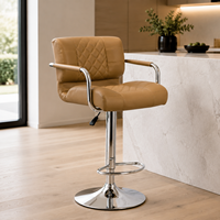 Tabouret de bar pivotant réglable en cuir PU marron avec accoudoirs, dossier rembourré, base chromée et repose-pieds pour cuisine et bar