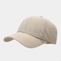 6-Panel Wasserdichte Polyester Sport Golfmütze mit Individuellem Gummi-PVC-Patch Logo Baseballkappe