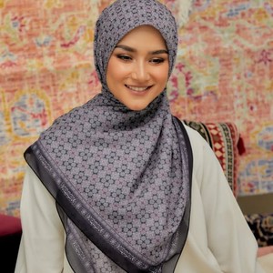 ผ้าพันคอพื้นเมืองมุสลิมผ้าคอตตอนเนื้อนุ่มมีกลิ่นหอมผ้าพันหัวแบบนุ่มฮิญาบและผ้าคลุมไหล่ขายส่งจากมาเลเซีย - Product Image 1