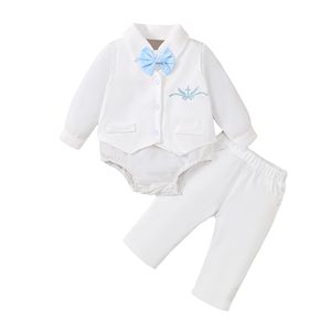 Combinaison bébé garçon avec logo, 0-12 mois, ensemble de baptême personnalisé, motif de point de croix - Product Image 1