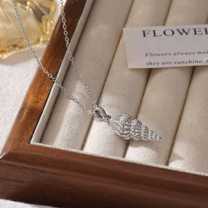 Collar de Bisutería de Moda para Mujer, Conjunto de Collar y Colgante de Acero Inoxidable con Concha - Product Image 2