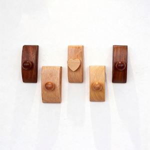 Wholesale Beech <b>Wood</b> Wall Mount Clamp <b>Hook</b> Wooden <b>Coat</b> Clip for Home Decor - Product Image 3