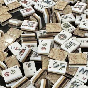 Juego de Fichas de Mahjong Americanas Florales Modernas de Lujo Premium, 160 Piezas, Material Acrílico, para Coleccionistas y Regalos - Product Image 3