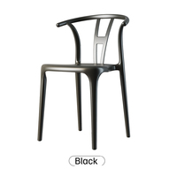 Le plastique dinant empilable nordique préside la chaise blanche de jardin moderne pour le restaurant et le café extérieurs