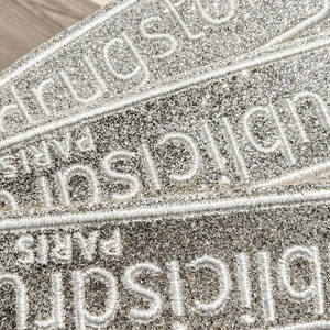 Parches Bordados con Purpurina Navideña (Plateados) - Tela de Fieltro para Coser o Planchar - Forma de Corazón y Gorro - Decoración Festiva Navideña para Regalos - Product Image 5