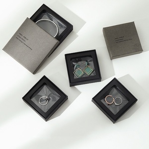 Bijoux <span class=keywords><strong>auto</strong></span>-dressants recyclables de luxe coffrets cadeaux emballage avec logo personnalisé papier éponge doublé boucles d'oreilles anneau collier bracelet étui - Product Image 5