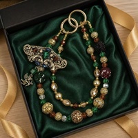 Cadena de Teléfono de Lujo con Dijes de Mariposa Antiguos, Cuentas de Cristal, Esmeralda y Filigrana Dorada, Llavero para Bolso, Joyería Hecha a Mano al por Mayor