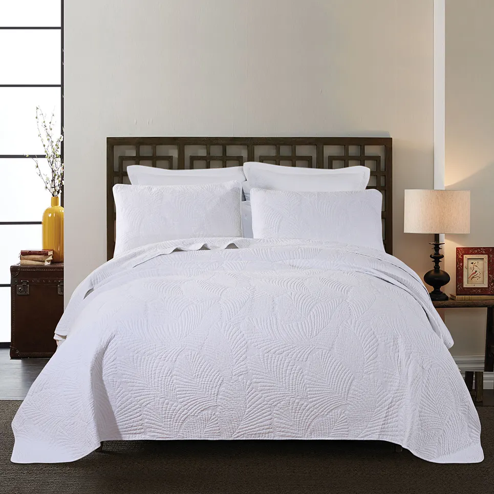 कस्टम होटल चादरें कपास उभरा बिस्तर कवर सेट प्रिंट फैक्टरी मूल्य होटल Coverlets के लिए डबल बिस्तर रजाई सेट