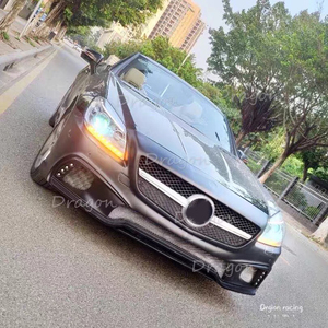 เมอร์เซเดส-เบนซ์ SLK R171 รุ่นใหม่ อัพเกรดด้วยชุดแต่ง WD ประกอบด้วยกันชนหน้า-หลัง สเกิร์ตข้าง และท่อไอเสีย - Product Image 2