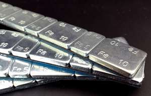 Uzun ömürlü FE <span class=keywords><strong>60g</strong></span> (5g + 10g) X4 Zn kaplama FE yapışkan tekerlek dengeleme ağırlıkları - Product Image 3