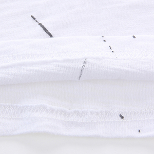 T-shirt en coton pour enfants avec deux poches, fabrication sur mesure par une entreprise - Product Image 4