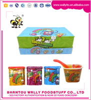 Fruitig smakende gummy stickjes, zacht snoep met siroop, fruitig kauwsnoepje voor kinderen