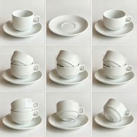 Ensemble tasse et soucoupe en porcelaine céramique blanche avec anse en D, style moderne classique, écologique, pour restaurants, hôtels, mariages