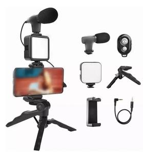 Kit de vlogging Offre Spéciale pour la création vidéo avec micro, mini trépied, lumière LED et clip de support de téléphone pour la création de vidéos - Product Image 2