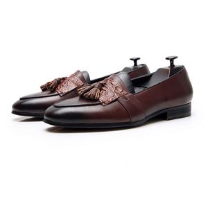 Dernières Chaussures Habillées pour Hommes, Chaussures en Cuir Décontractées et Formelles pour Hommes avec Motifs Gravés, Idéales pour Mariages et Soirées, Chaussures de Mode Masculine - Product Image 1