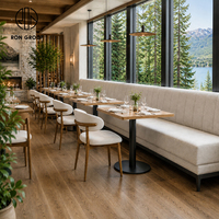 Table carrée en bois Ron Group pour restaurant moderne, chaise rembourrée avec structure en bois, banquette confortable en tissu, mobilier.