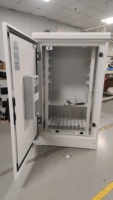 Armoire d'alimentation télécom armoire extérieure 2M 42U 2000w aircon 1000A 48V système d'alimentation cc mini armoire de batterie d'abri