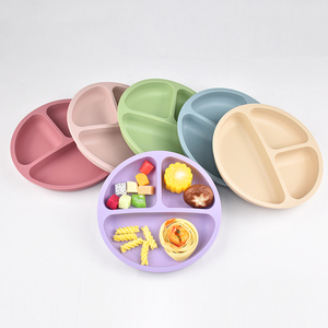 Assiette pour bébé en silicone de qualité alimentaire à 100 % avec base à ventouse, sans BPA, passe au micro-ondes et au lave-vaisselle, incassable, indispensable pour l'alimentation des tout-petits - Product Image 1