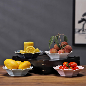Assiette à fruits en céramique en forme de fleur, en porcelaine, nouveau style chinois, durable, plat de service pour les fêtes - Product Image 4