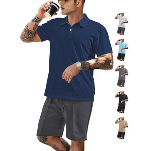 Ensemble polo gaufré décontracté pour homme en polyester léger avec col et short pour les loisirs - Product Image 4