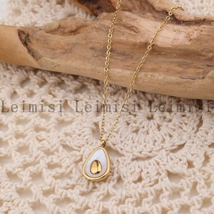 Bijoux de luxe en acier inoxydable plaqué or 18 carats Collier personnalisé en forme d'œuf de fruit d'huile de vache pour maman - Product Image 5