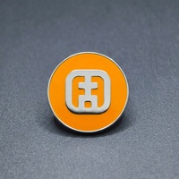 Épinglette en émail 3D gaufré orange, en alliage de zinc émaillé dur, pour la promotion de la marque, la reconnaissance des employés et les événements professionnels, avec logo personnalisé