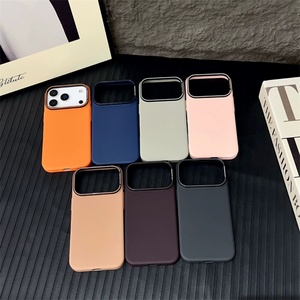 Funda de Lujo de Cuero Ultrafina con Lente de Mejora de Altura para Cámara para iPhone 17 Pro Max - Product Image 1