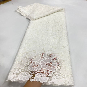 Tela <span class=keywords><strong>de</strong></span> Encaje Guipur <span class=keywords><strong>de</strong></span> Lujo Directo <span class=keywords><strong>de</strong></span> Fábrica, Ecológica, Blanca, <span class=keywords><strong>de</strong></span> Poliéster, con Patrón Floral Bordado, para Vestidos <span class=keywords><strong>de</strong></span> Novia y <span class=keywords><strong>Ropa</strong></span> <span class=keywords><strong>de</strong></span> Fiesta - Product Image 2